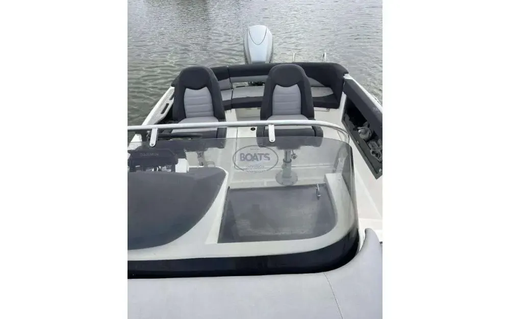 slider 11 Galia  570 Sun Deck
