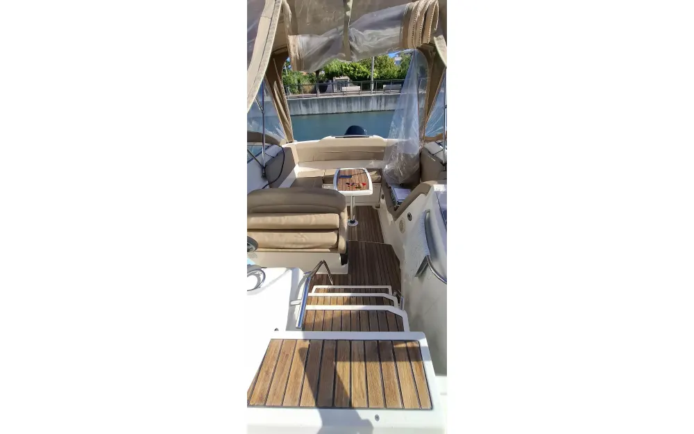 slider 6 Jeanneau Cap Camarat 7.5 DC