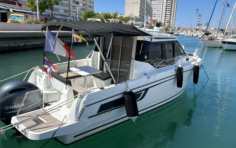 slider 1 Jeanneau Merry Fisher 795