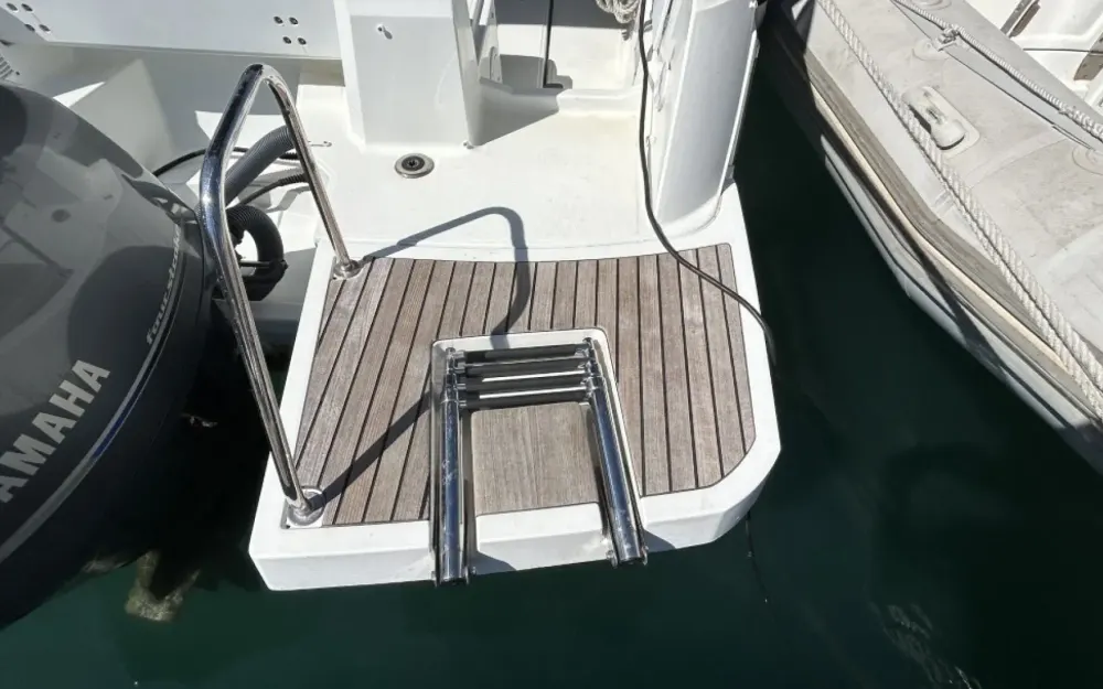 slider 2 Jeanneau Merry Fisher 795