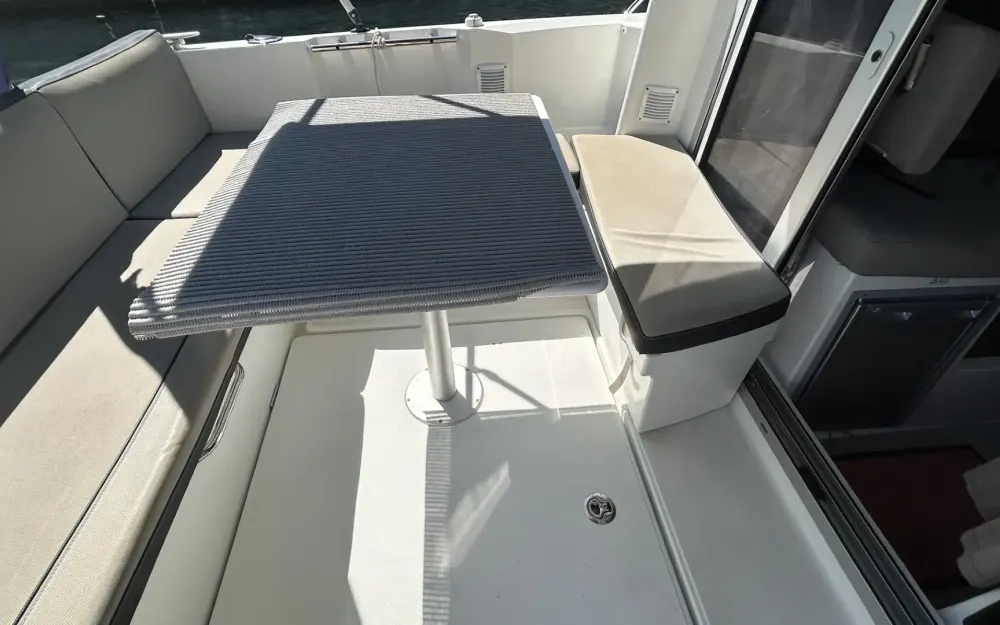 slider 3 Jeanneau Merry Fisher 795