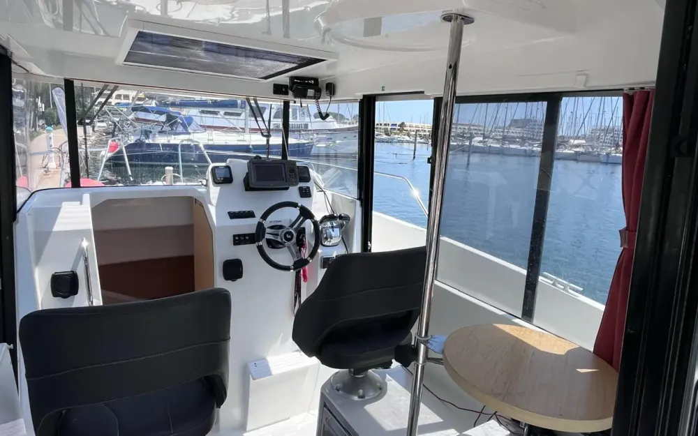 slider 3 Beneteau Barracuda 8