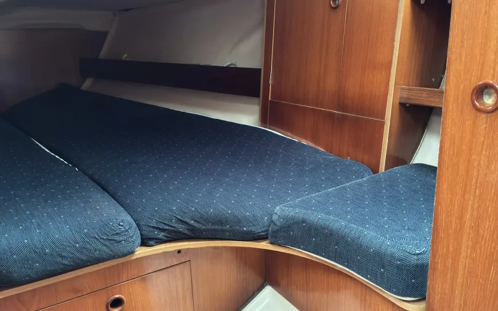 slider 11 Beneteau First 38 S5