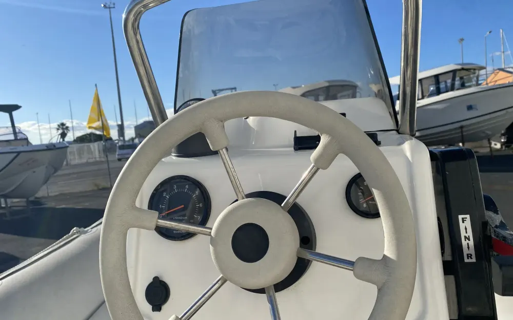 slider 3 Zodiac Cherokee 495