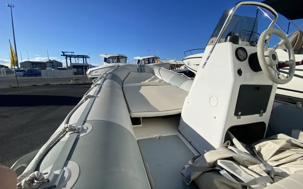 slider 8 Zodiac Cherokee 495