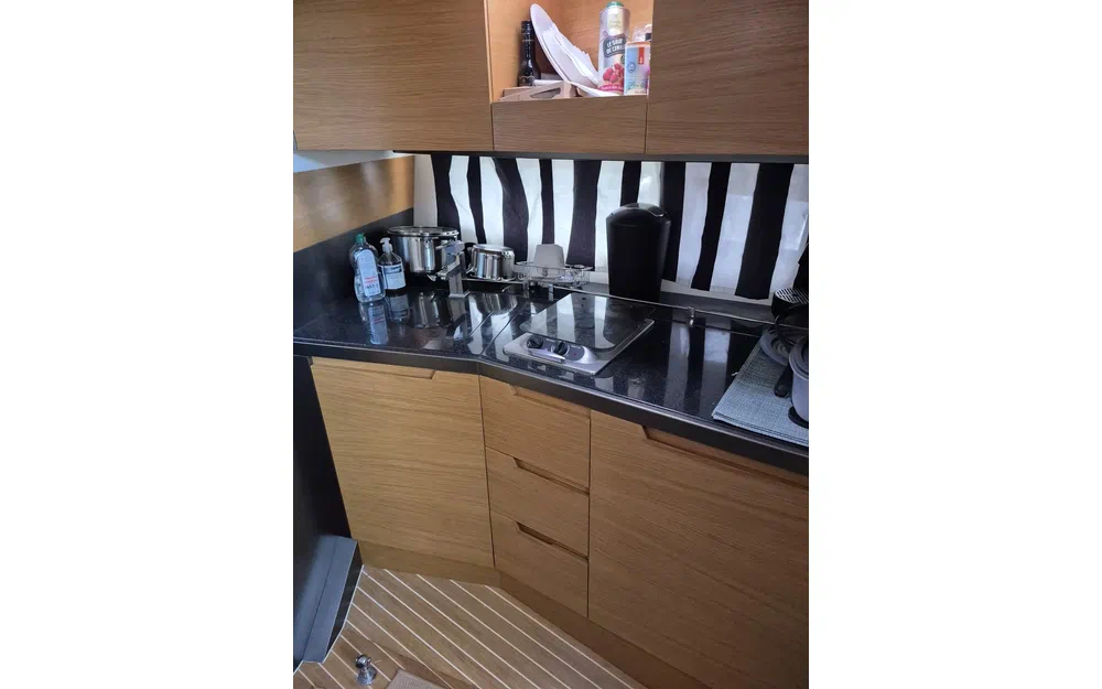 slider 6 Galeon 325 HTO