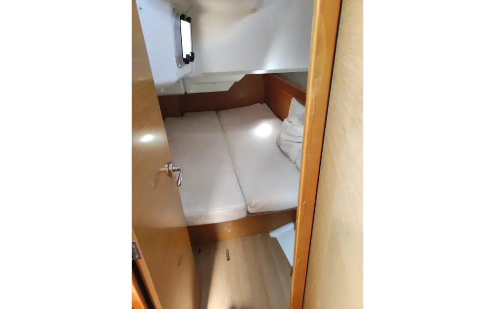 slider 4 Jeanneau Sun Odyssey 379