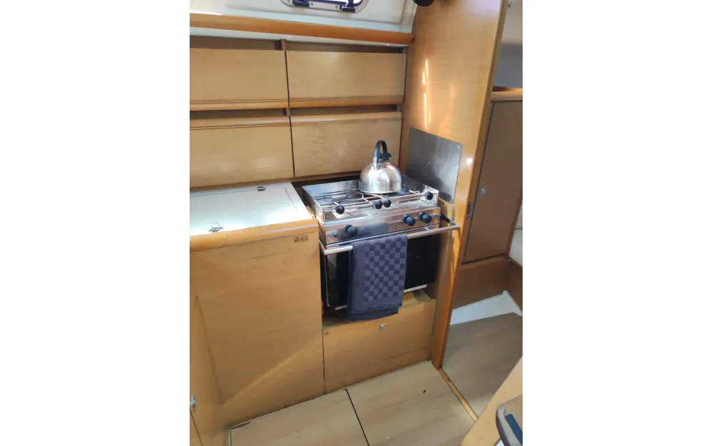 slider 5 Jeanneau Sun Odyssey 379