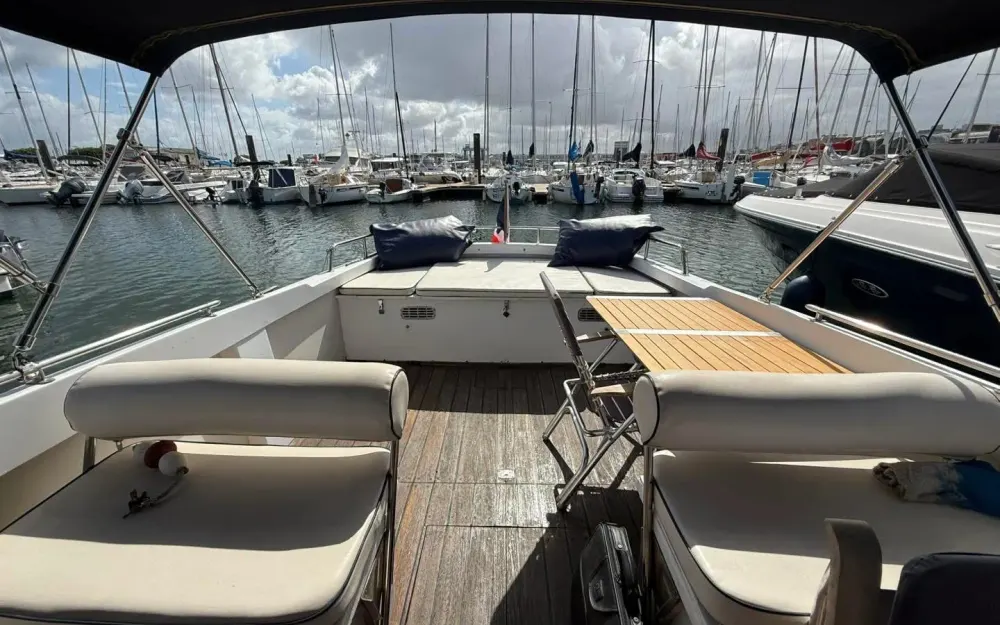 slider 12 Bertram  25
