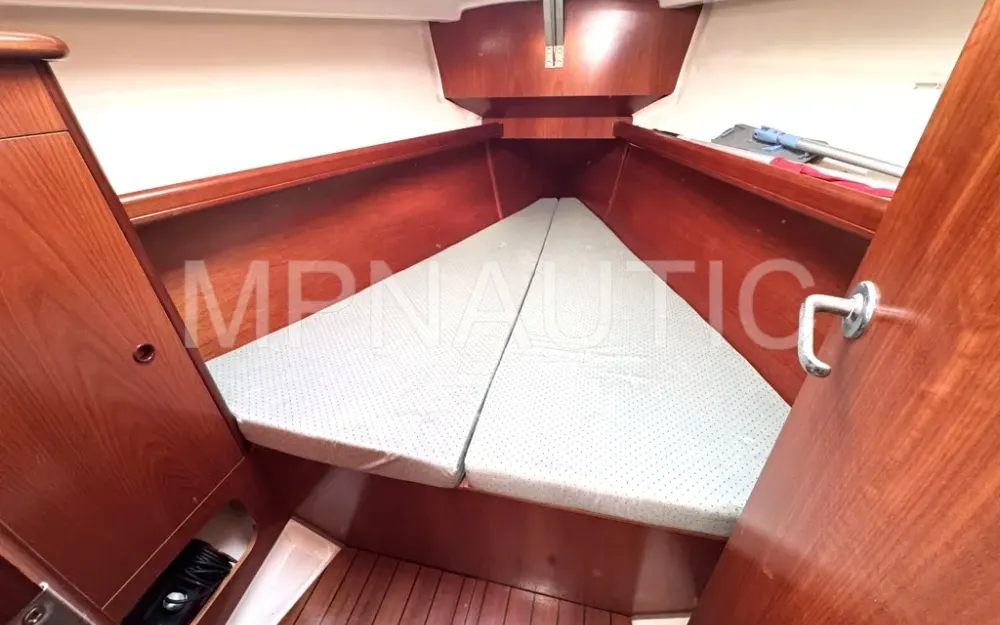 slider 19 Beneteau Oceanis 36 CC