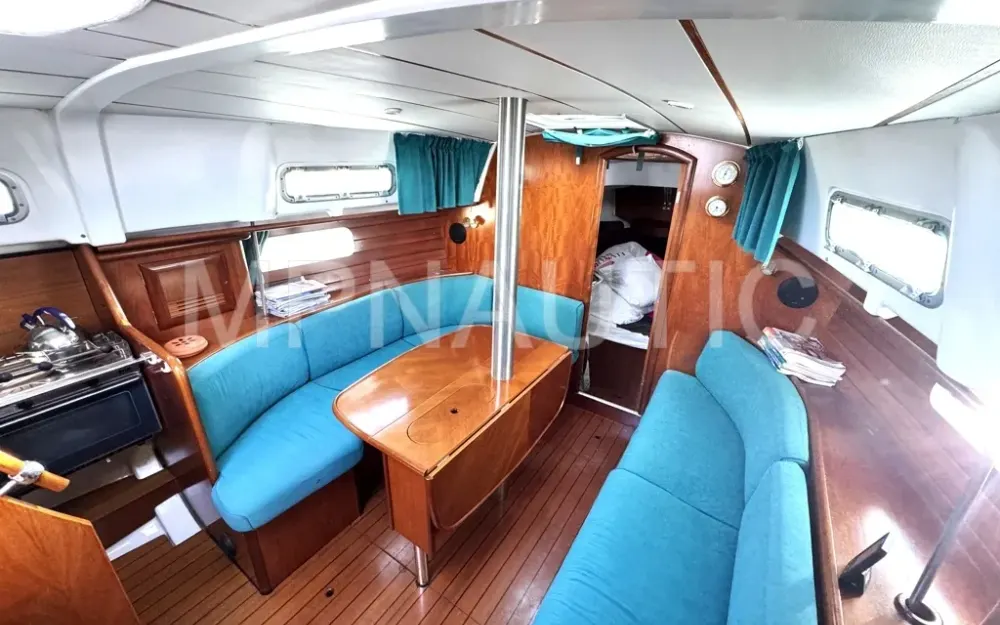 slider 8 Beneteau Oceanis 36 CC