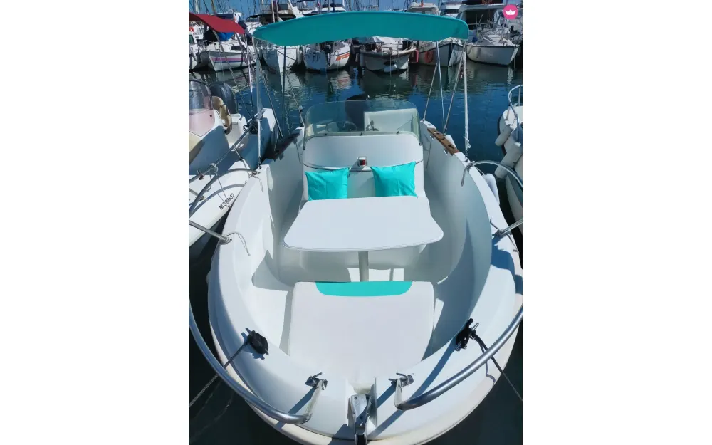 slider 3 Jeanneau Cap Camarat 545