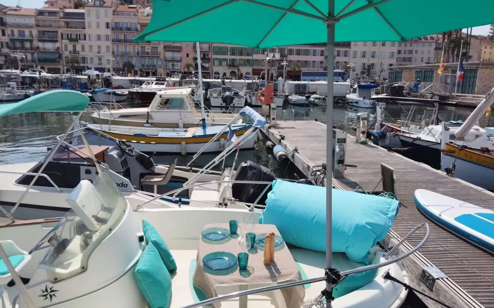 slider 5 Jeanneau Cap Camarat 545