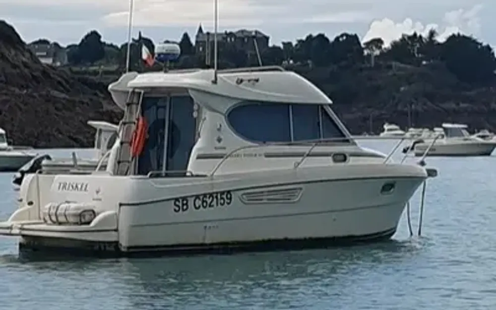 slider 0 Jeanneau Merry Fisher 805