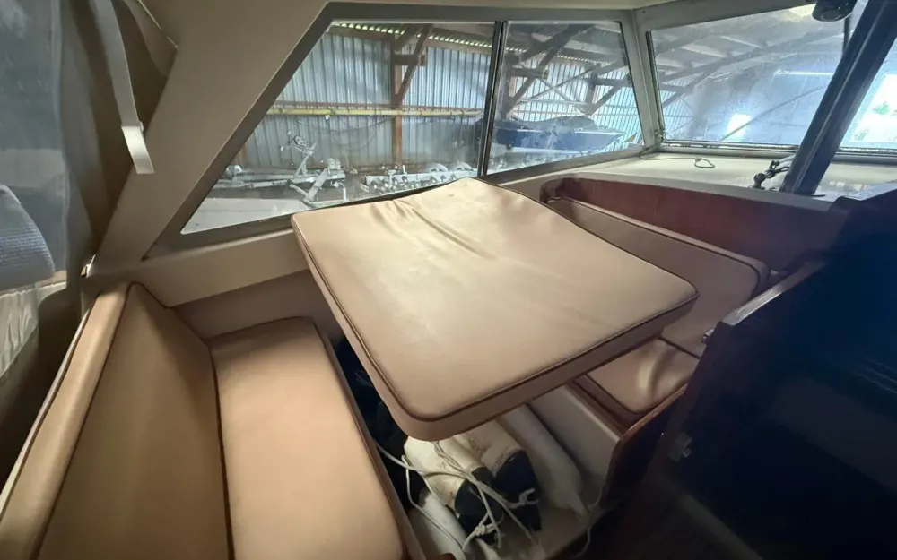 slider 26 Bertram Riva 25