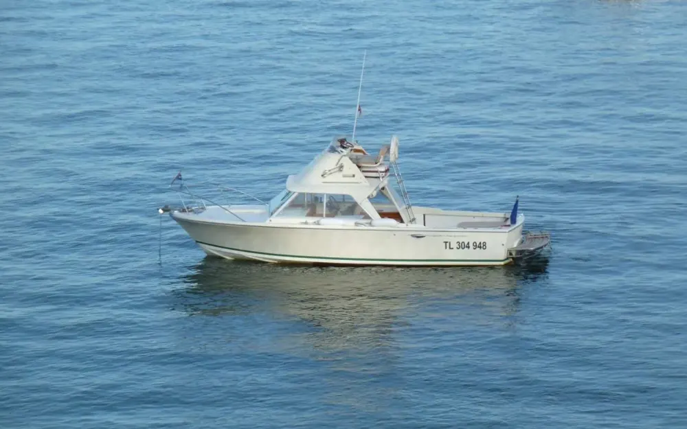 slider 1 Bertram Riva 25