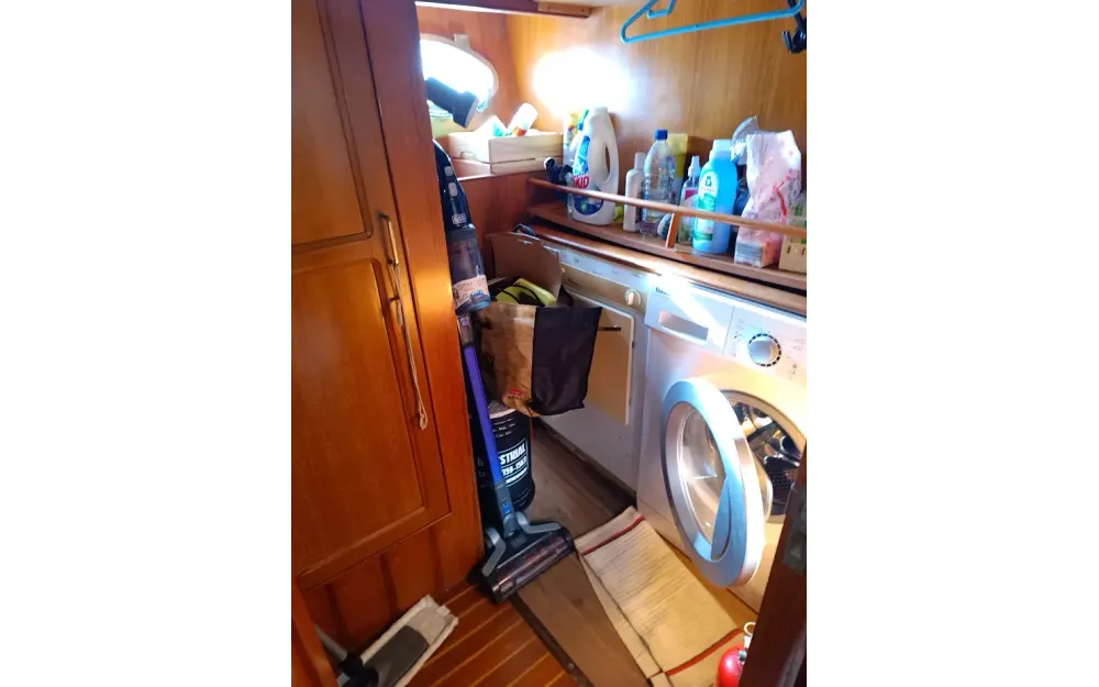 slider 18 King Yacht Monterey 46