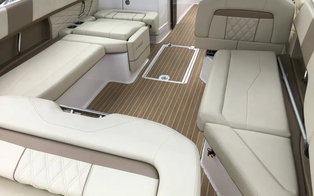 slider 10 REGAL 26 Fasdeck