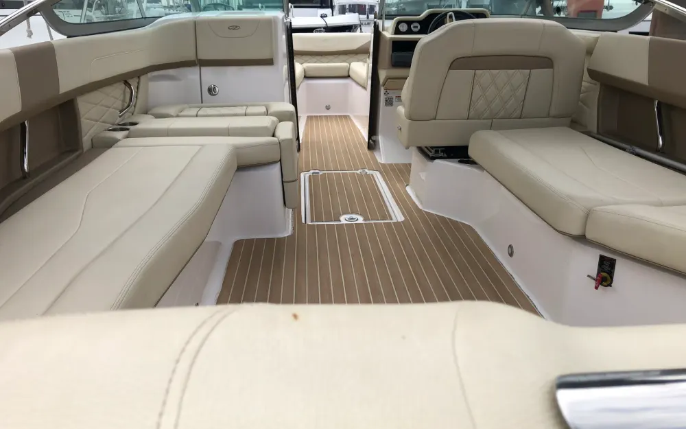 slider 12 REGAL 26 Fasdeck