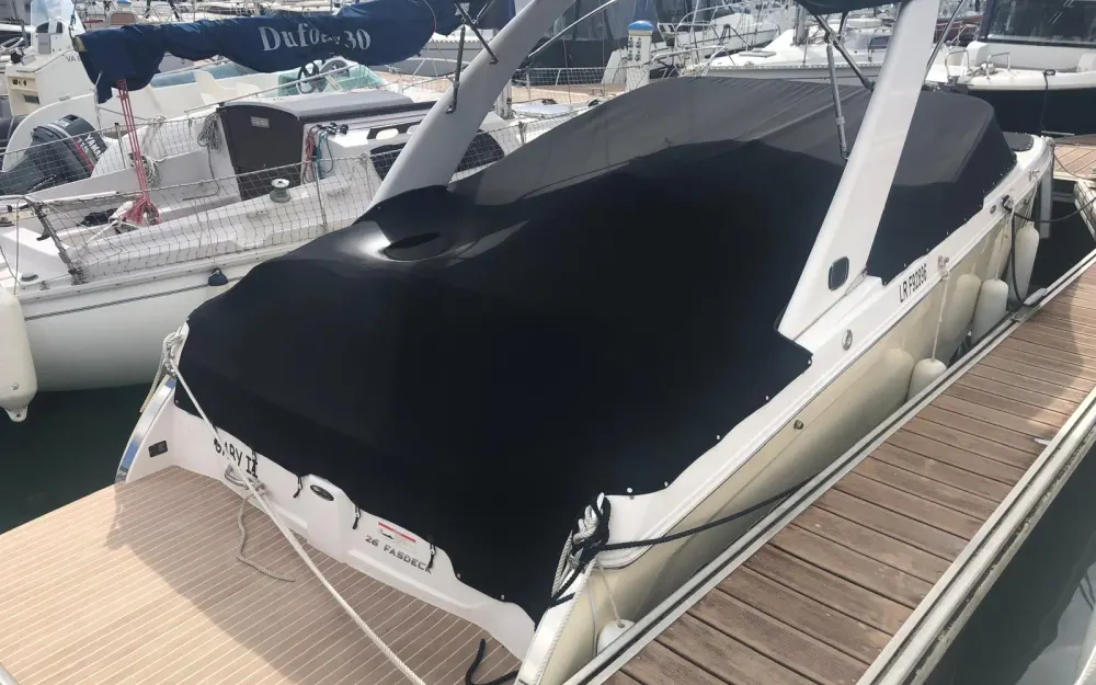 slider 1 REGAL 26 Fasdeck