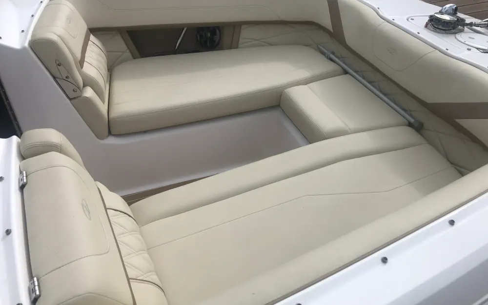 slider 2 REGAL 26 Fasdeck
