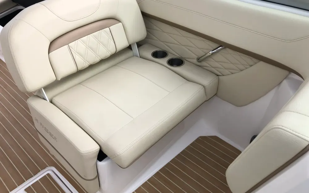 slider 7 REGAL 26 Fasdeck