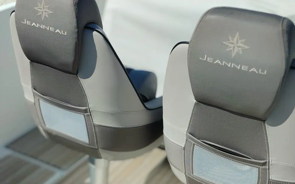 slider 8 Jeanneau Cap Camarat 7.5 CC