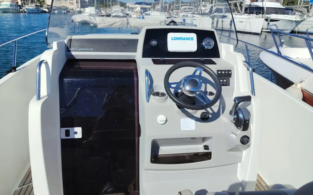 slider 0 Jeanneau Cap Camarat 7.5 CC Serie 2