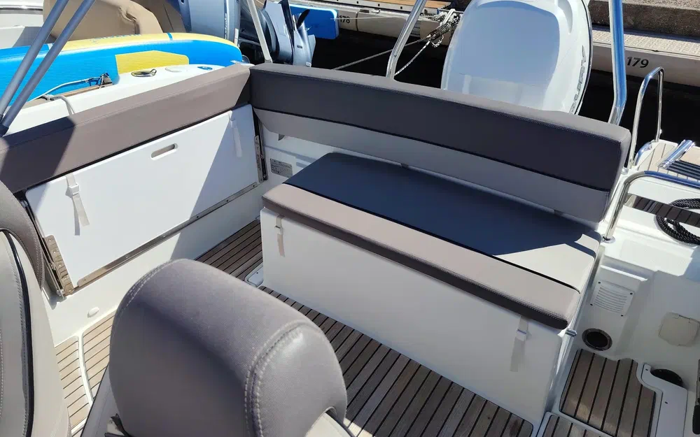 slider 7 Jeanneau Cap Camarat 7.5 CC