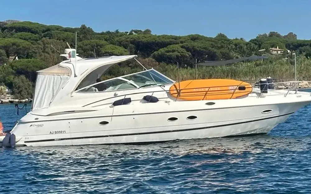 slider 12 Cruisers Yachts  440 Express