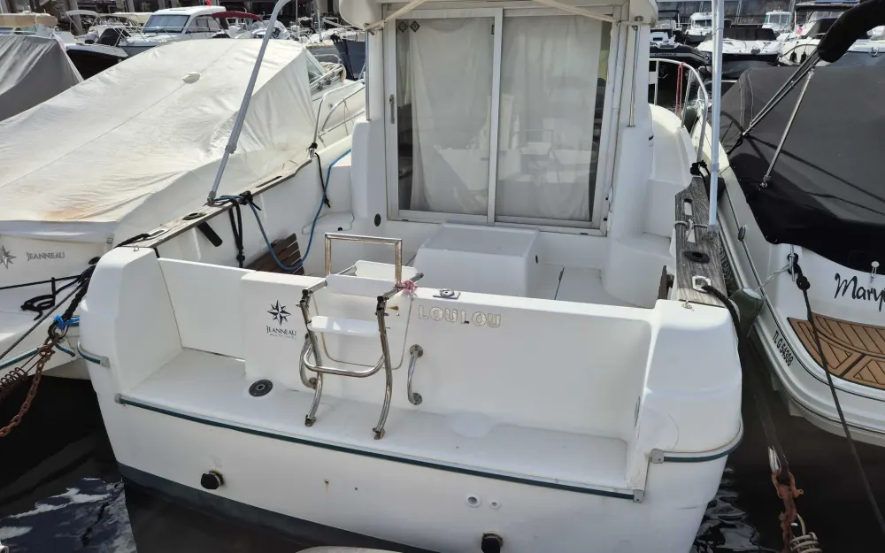 slider 2 Jeanneau Merry Fisher 695