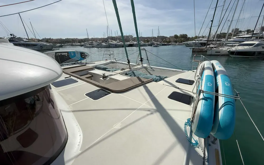 slider 5 Lagoon  560