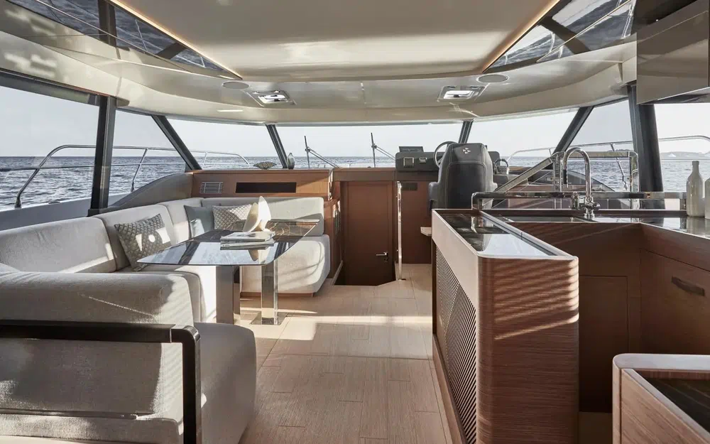 slider 9 Prestige Yachts M48