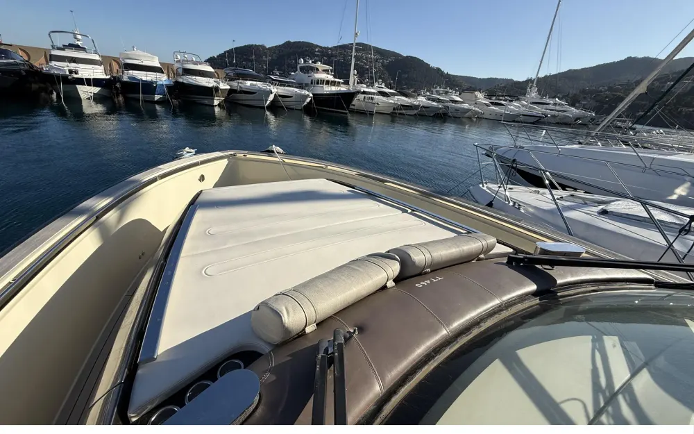 slider 16 Invictus  460 TT