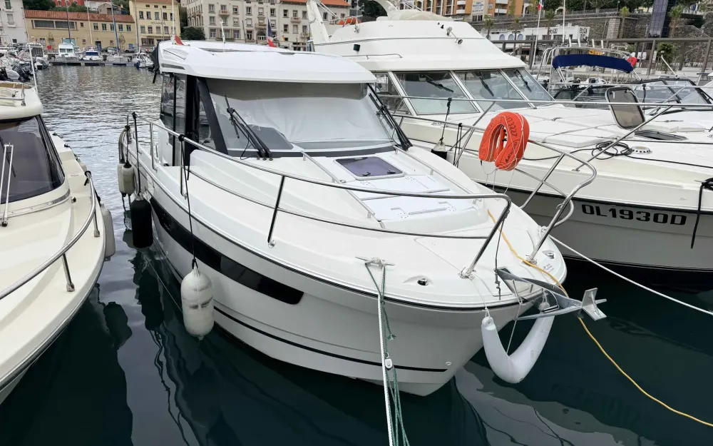 slider 0 Jeanneau Merry Fisher 895
