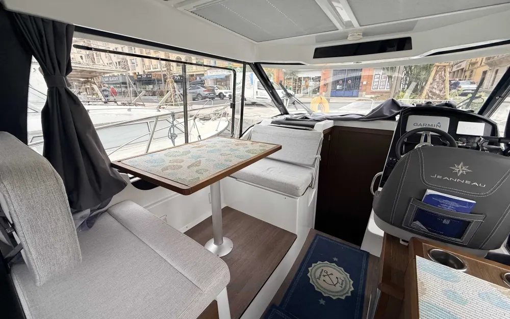 slider 8 Jeanneau Merry Fisher 895