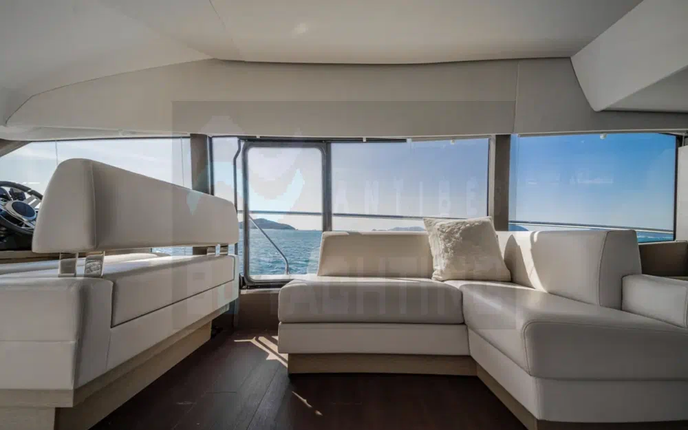 slider 13 Jeanneau Prestige 520