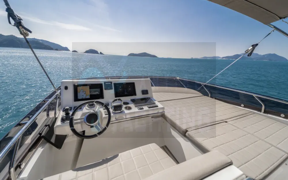 slider 2 Jeanneau Prestige 520 Fly