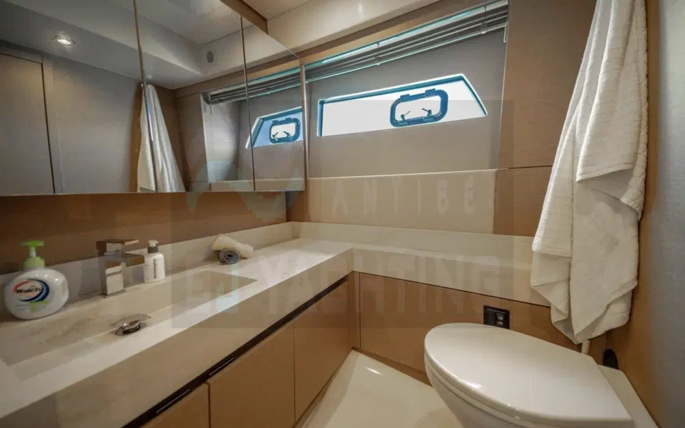 slider 8 Jeanneau Prestige 520