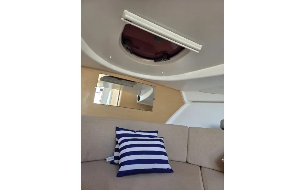 slider 17 Beneteau Flyer 850 Sun Deck