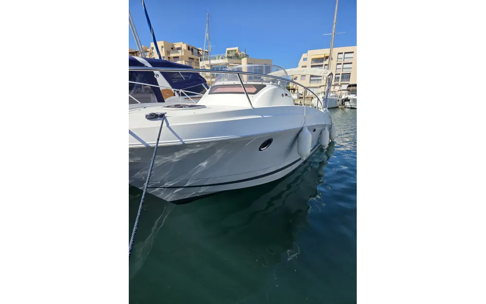 slider 1 Beneteau Flyer 850 Sun Deck