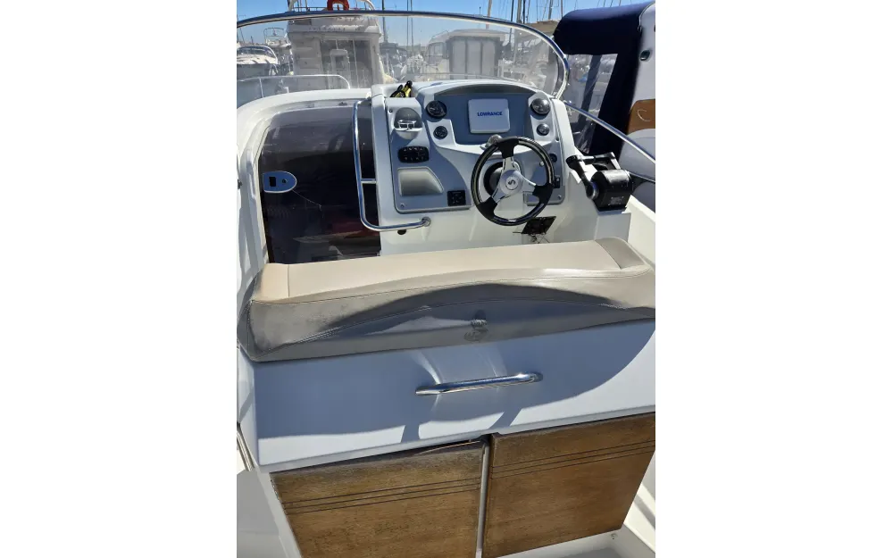 slider 22 Beneteau Flyer 850 Sun Deck