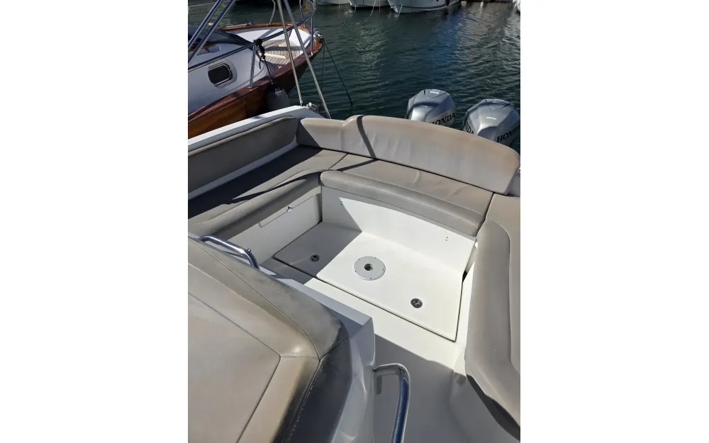 slider 25 Beneteau Flyer 850 Sun Deck