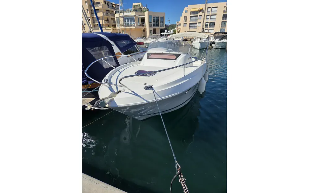slider 2 Beneteau Flyer 850 Sun Deck