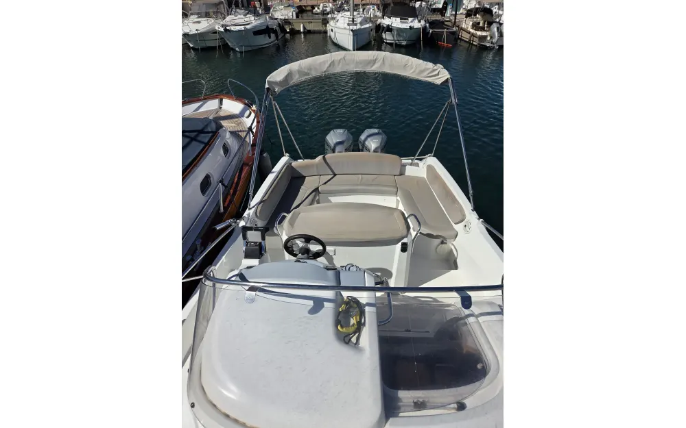 slider 33 Beneteau Flyer 850 Sun Deck