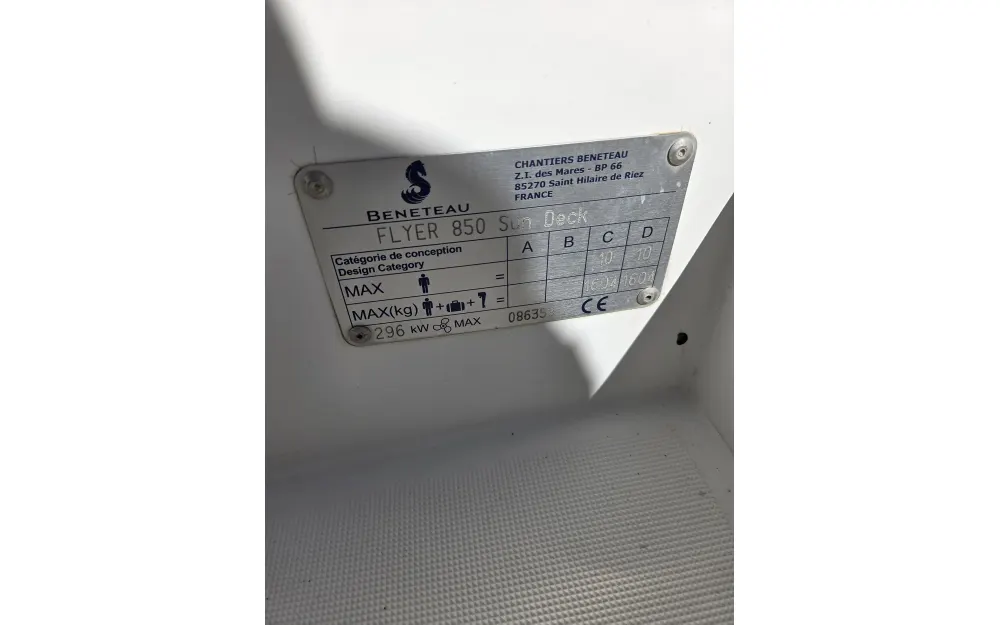 slider 43 Beneteau Flyer 850 Sun Deck