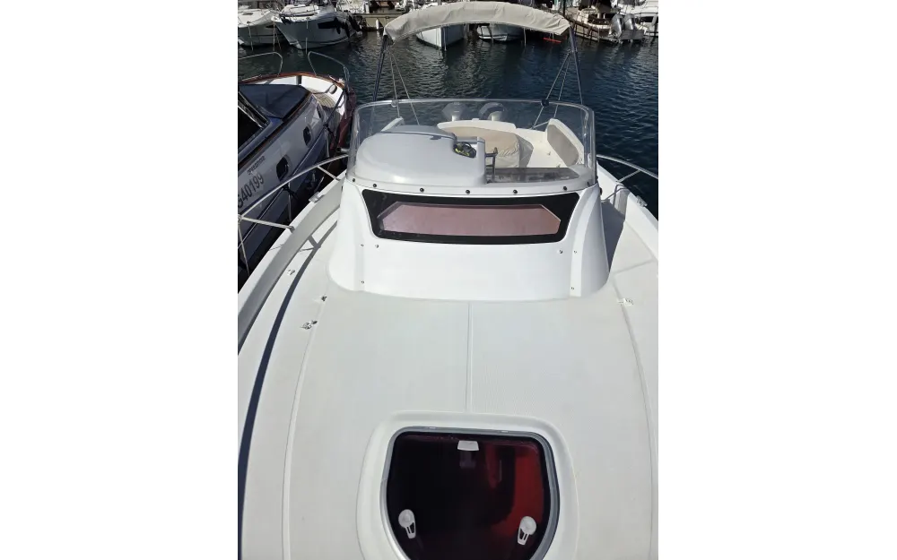 slider 6 Beneteau Flyer 850 Sun Deck