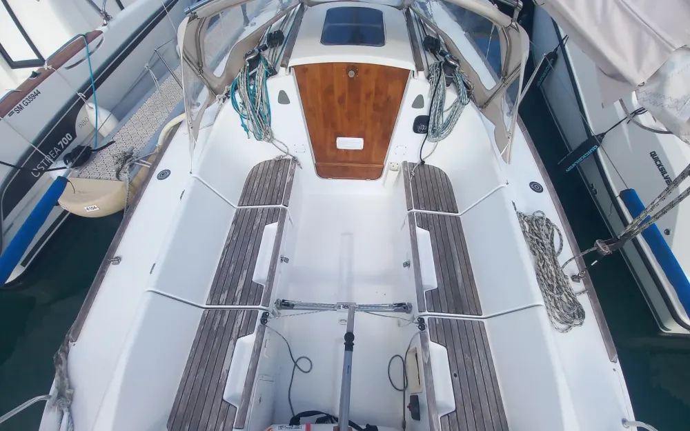 slider 1 Beneteau First 25.7 Deriveur