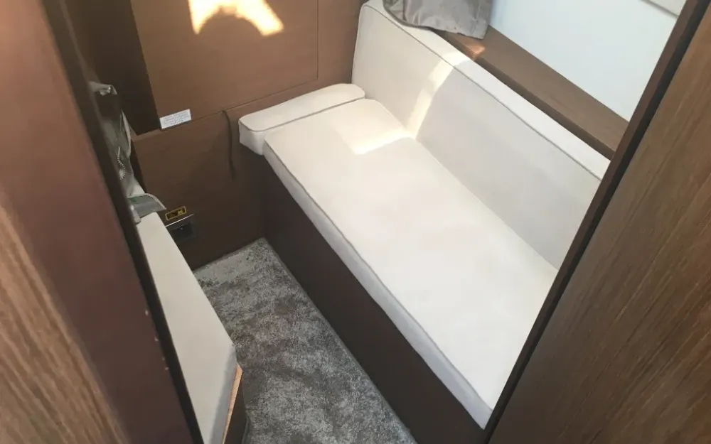 slider 20 Jeanneau Leader 30