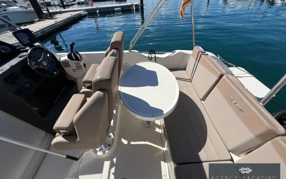 slider 15 Quicksilver Activ 675 Sundeck